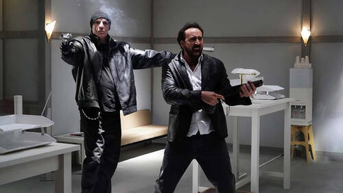 Στη νέα του ταινία ο Nicolas Cage φοράει μια ολόσωμη δερμάτινη φόρμα ζωσμένη με εκρηκτικά 