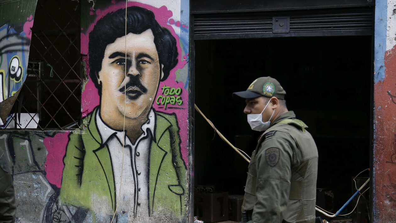 Pablo Escobar: Το μυστήριο της χαμογελαστής φωτογραφίας σύλληψης