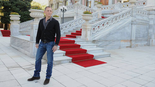Daniel Craig: Πώς κατάφερε να σώσει το αντρικό στυλ
