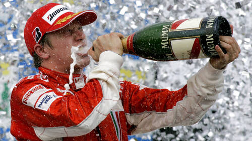 O Kimi Raikkonen λατρεύει το ποτό γιατί τον κάνει καλύτερο