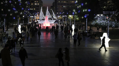 Λίγα καλά λόγια αγάπης για το έθιμο του χριστουγεννιάτικου καραβιού