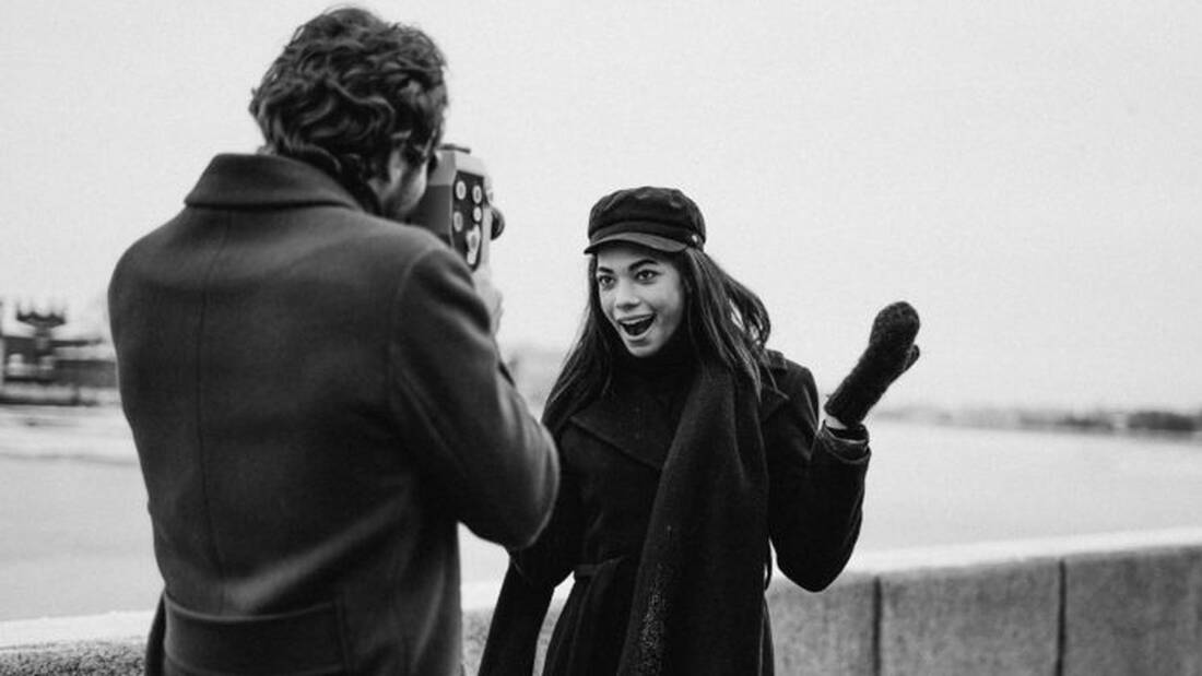 Instagram: Υπάρχει ειδική τεχνική για να φωτογραφίσεις την κοπέλα σου