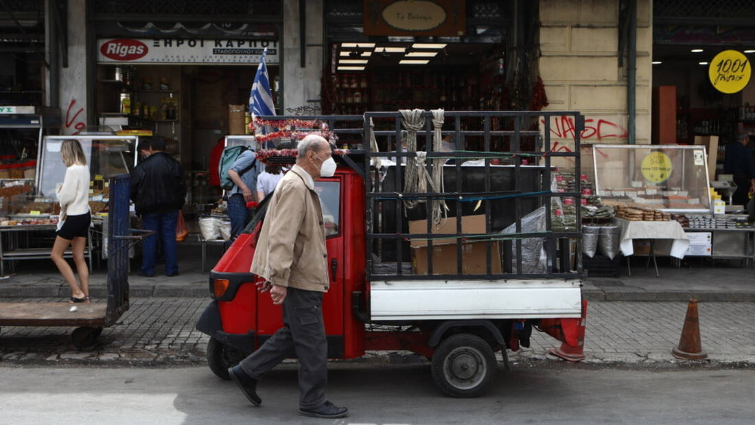 Πρωτομαγιά με άρση μέτρων: Τι αλλάζει, ποιοι εργαζόμενοι συνεχίζουν τα 2 rapid test την εβδομάδα