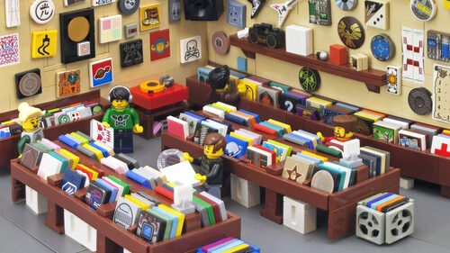 Γιατί δεν χρειάζεται να νιώθεις τύψεις κι ενοχές που αγοράζεις ακόμα παιχνίδια