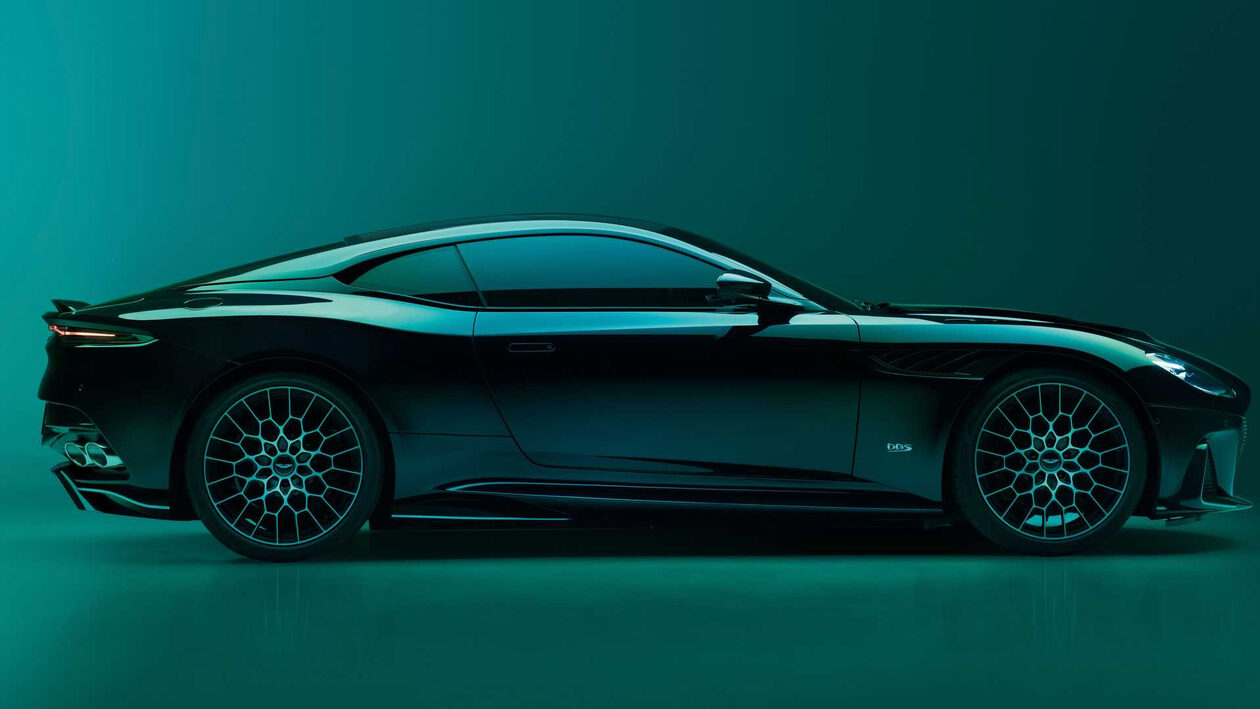 Τέλος εποχής με την Aston Martin DBS 770 Ultimate
