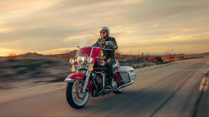 H Harley-Davidson Electra Glide Highway King είναι έτοιμη να διασχίσει την Αμερική