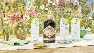 Hendrick's Flora Adora Gin: Ασυνήθιστα λουλουδένια έκρηξη απόλαυσης