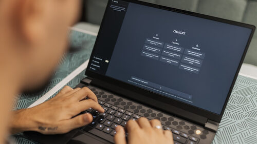 Πώς μπορεί το ChatGPT να σε βοηθήσει στη δουλειά σου