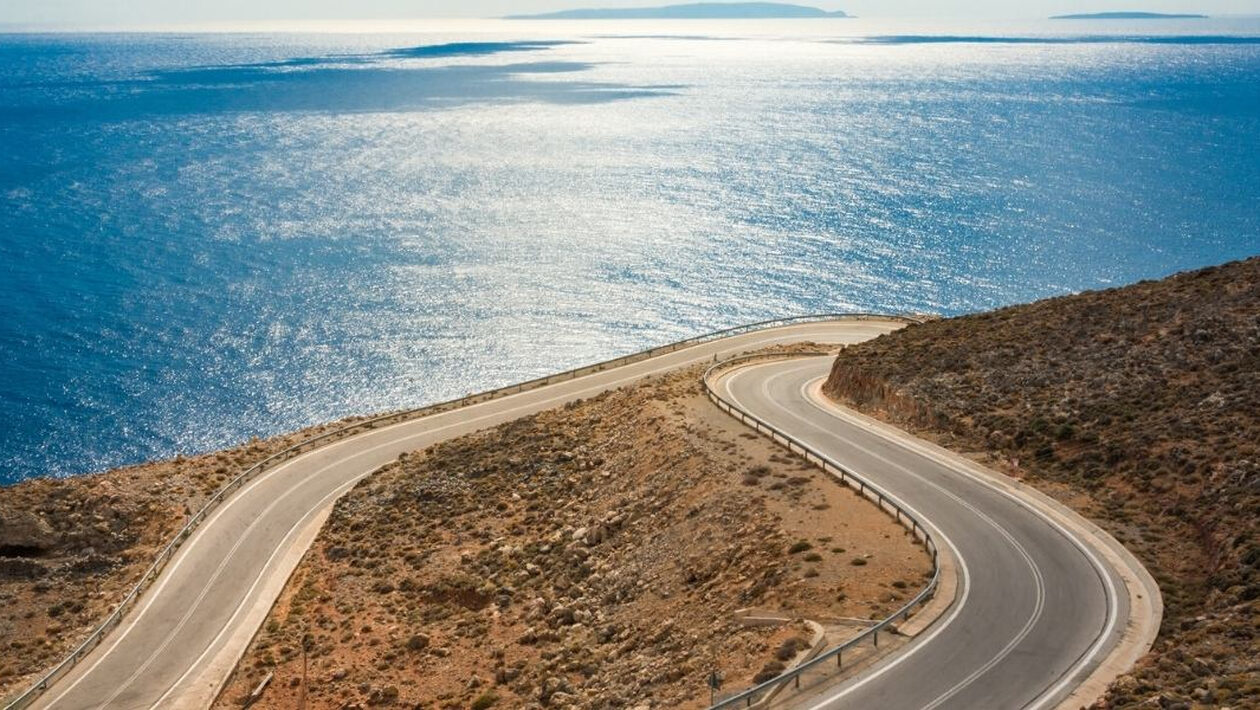 Πότε θα φτιάξει το οδικό δίκτυο στα ελληνικά νησιά;