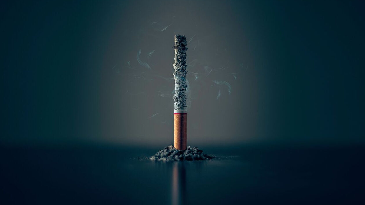Έκθεση KPMG: Το 2022, η Ελλάδα στο χαμηλότερο επίπεδο κατανάλωσης παράνομων τσιγάρων από το 2018