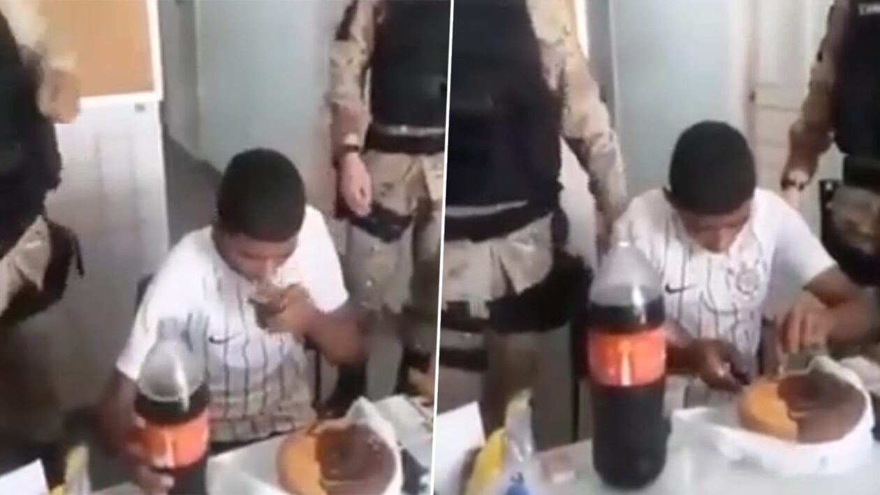 Αστυνομικοί κόβουν τούρτα γενεθλίων σε 18χρονο κλέφτη και έπειτα τον συλλαμβάνουν