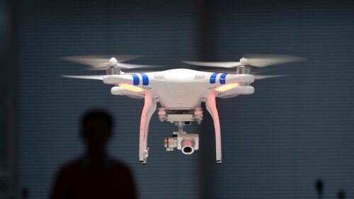 H μάστιγα των drones στον ελληνικό ουρανό: Υπάρχει σωτηρία; 