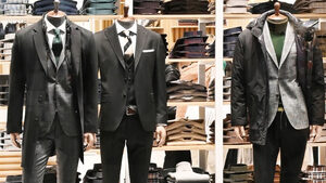 Men’s elegant dressing: Κοστούμια και αξεσουάρ που προσθέτουν εξτρά γοητεία στα look σου