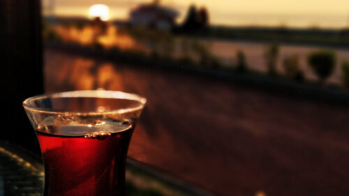 Μήπως η τεντούρα είναι το λικέρ που έψαχνες;