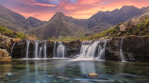 Η νήσος Skye στα Highlands μοιάζει με ζωγραφιά