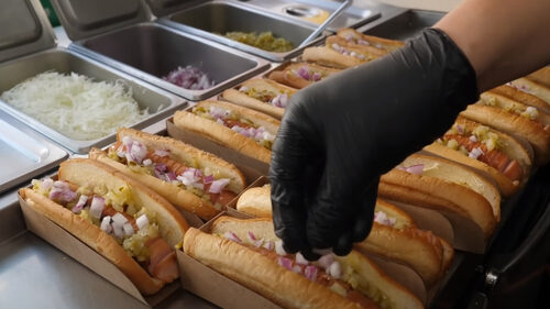 Το «Δίκαννο» Hot Dog αφορούσε πάντα κοιλιόδουλους με μάστερ