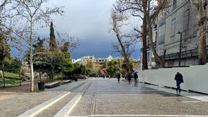Καμία Avgi παρά μόνο δροσερή βροχή στο κέντρο της Αθήνας