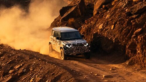 Η Land Rover βγάζει στους δρόμους το ισχυρότερο Defender