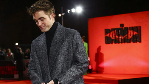 Robert Pattinson: Το ψέμα που έγινε λατρεία