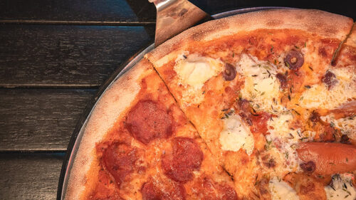 5 προορισμοί στο κέντρο για να βρεις τίμια πίτσα