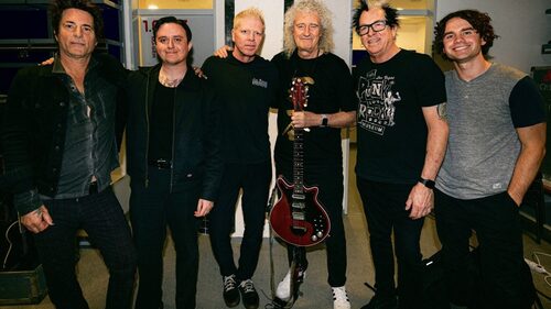 Οι Offspring και ο Brian May των Queen μαζί στη σκηνή!