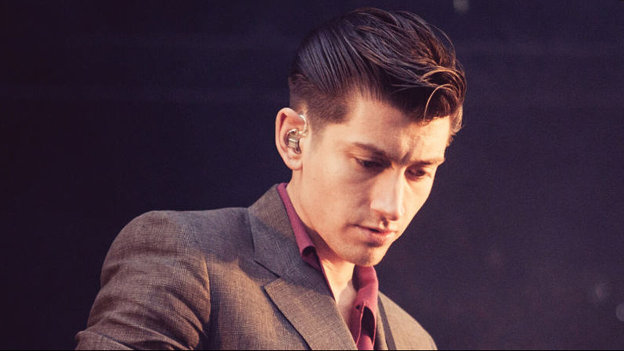 Πώς θα κάνεις το rockabilly χτένισμα του Alex Turner