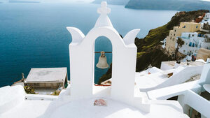 28 ιδανικά μέρη για να πας διακοπές στην Ελλάδα σύμφωνα με τους Βρετανούς