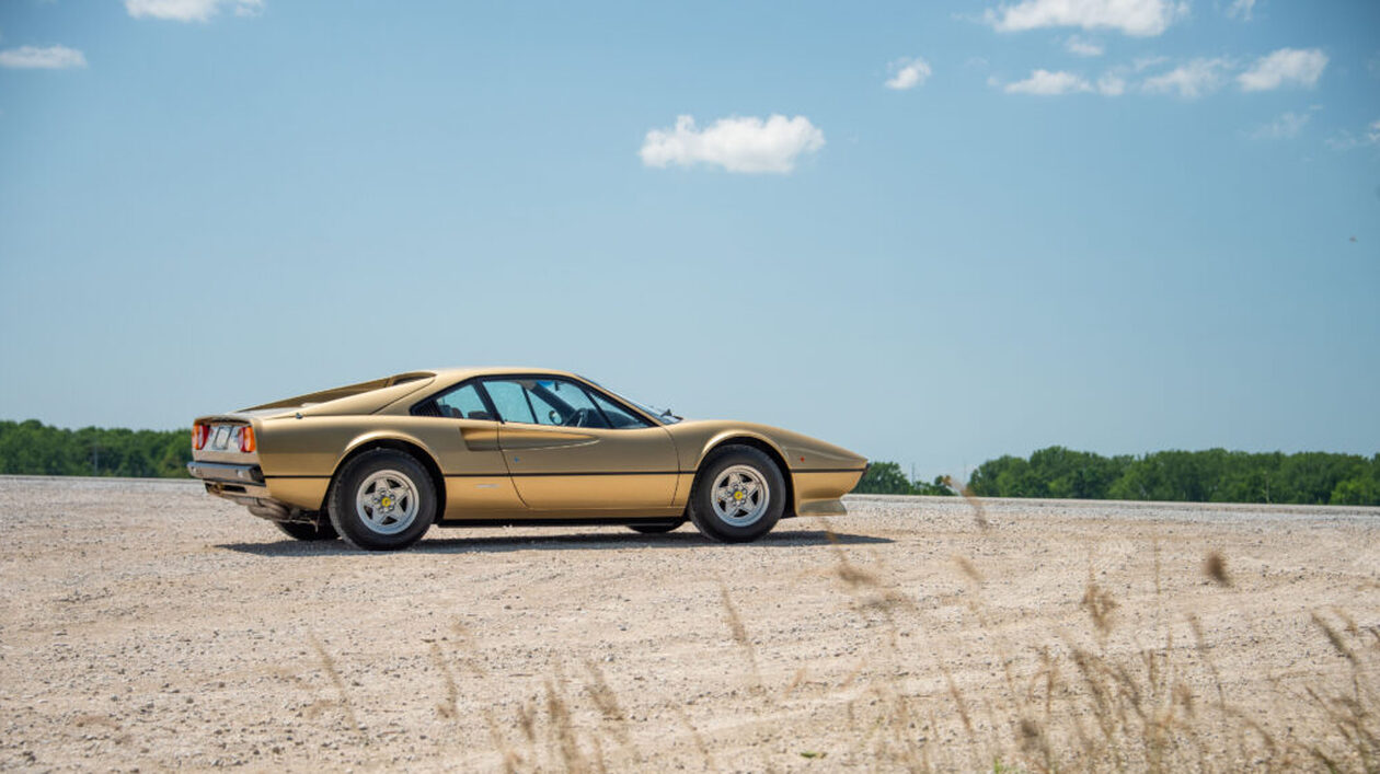 Η 70s μαγεία της Ferrari 308 GTB Vetroresina 