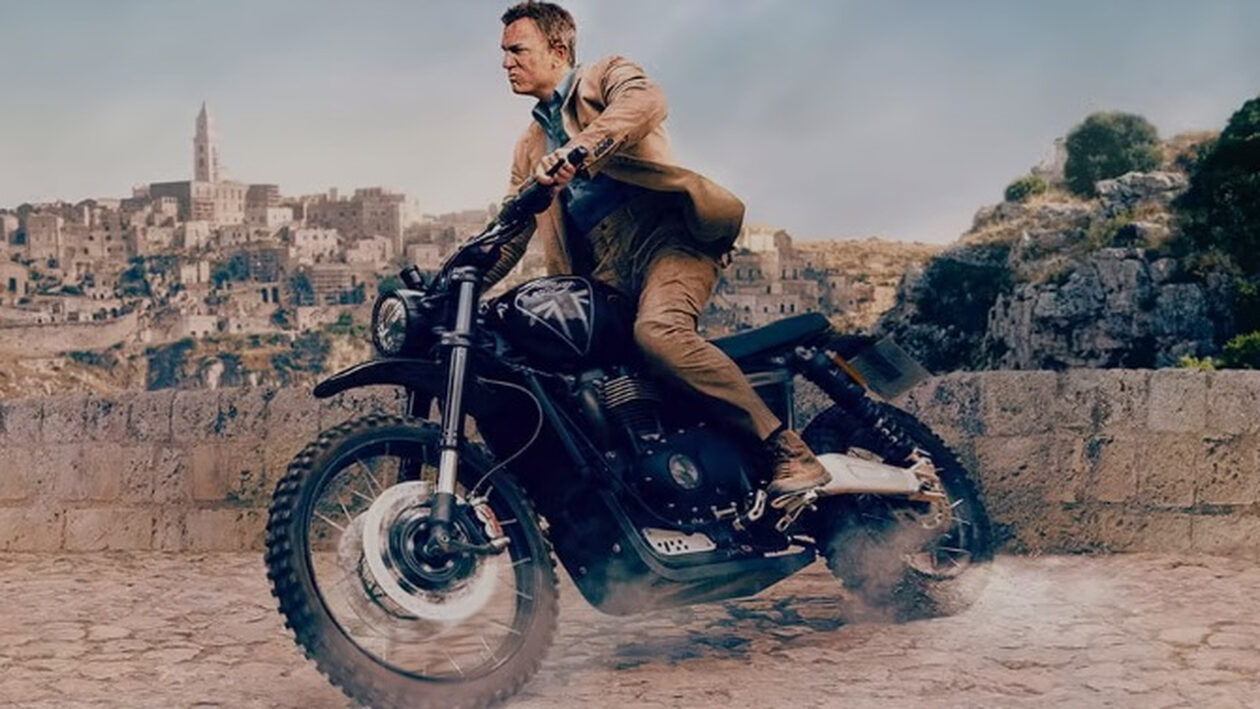 Οι δύο Triumph του Daniel Craig έχουν γίνει οι μεγάλες μας καψούρες