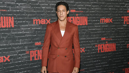 Theo Rossi τι ρόλο βαράς στο «The Penguin»;