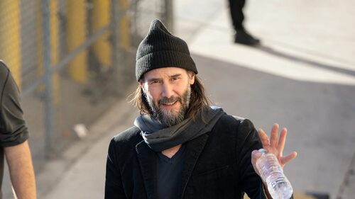 Να βρείτε κάποια να σας αγαπάει όπως ο Keanu Reeves τον σκούφο του