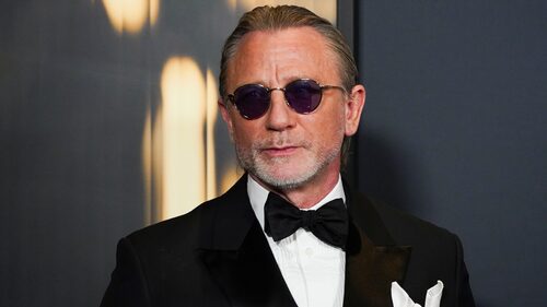 Ο Daniel Craig επέστρεψε στις παλιές του συνήθειες την κατάλληλη ώρα