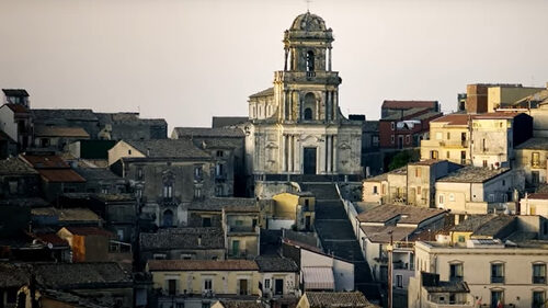 Αυτό το άγνωστο χωριό στη Σικελία θα σου κλέψει την καρδιά