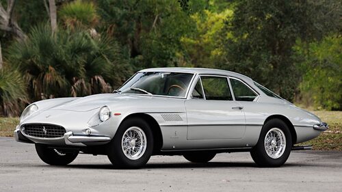 Την Ferrari 400 Superamerica θα την ερωτευόταν μέχρι και ο Hamilton