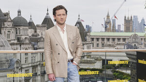 Lewis Pullman: Ο «απλώς Bob» που εξελίχθηκε σε υπερήρωα με στυλ
