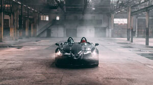Η Mercedes-Benz SLR McLaren Stirling Moss θα μπορούσε εύκολα να είναι το σπορ αμάξι του Batman