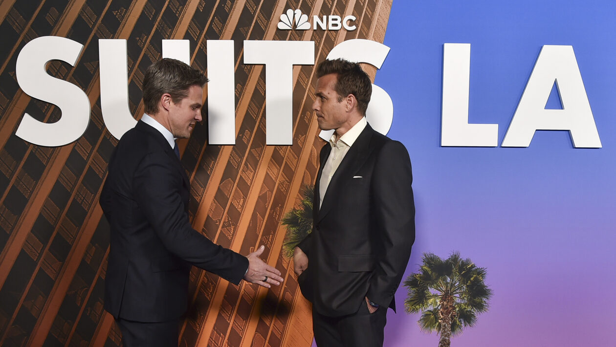 Στον Stephen Amell πάει περισσότερο το τόξο παρά το κοστούμι