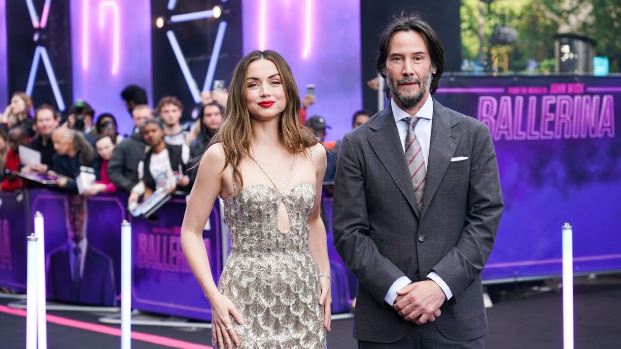Ποιος είπε ότι ο Keanu Reeves δεν μπορεί να τιμήσει το εκλεπτυσμένο tailoring;