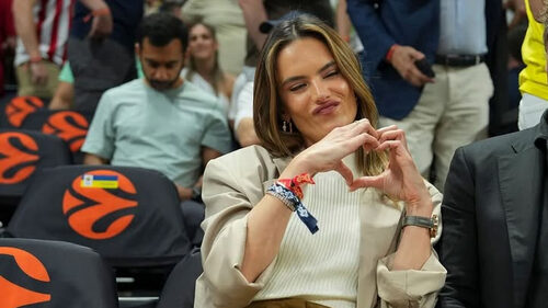 H Alessandra Ambrosio ήταν το highlight στο Άμπου Ντάμπι