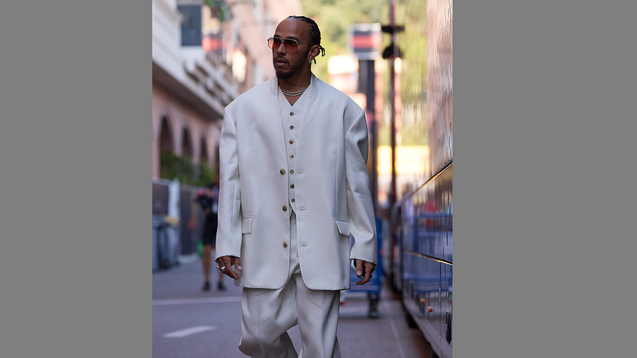 Η Calvin Klein έντυσε τον Lewis Hamilton για το Grand Prix της Formula 1 στο Μονακό