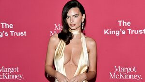 Emily Ratajkowski: Η γυναίκα που έκανε το sexiness πολιτική δήλωση