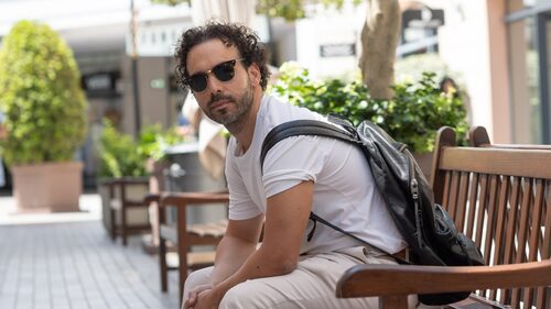 7+1 καλοκαιρινά looks για να είσαι cool σε κάθε έξοδο με (ή χωρίς) τους κολλητούς