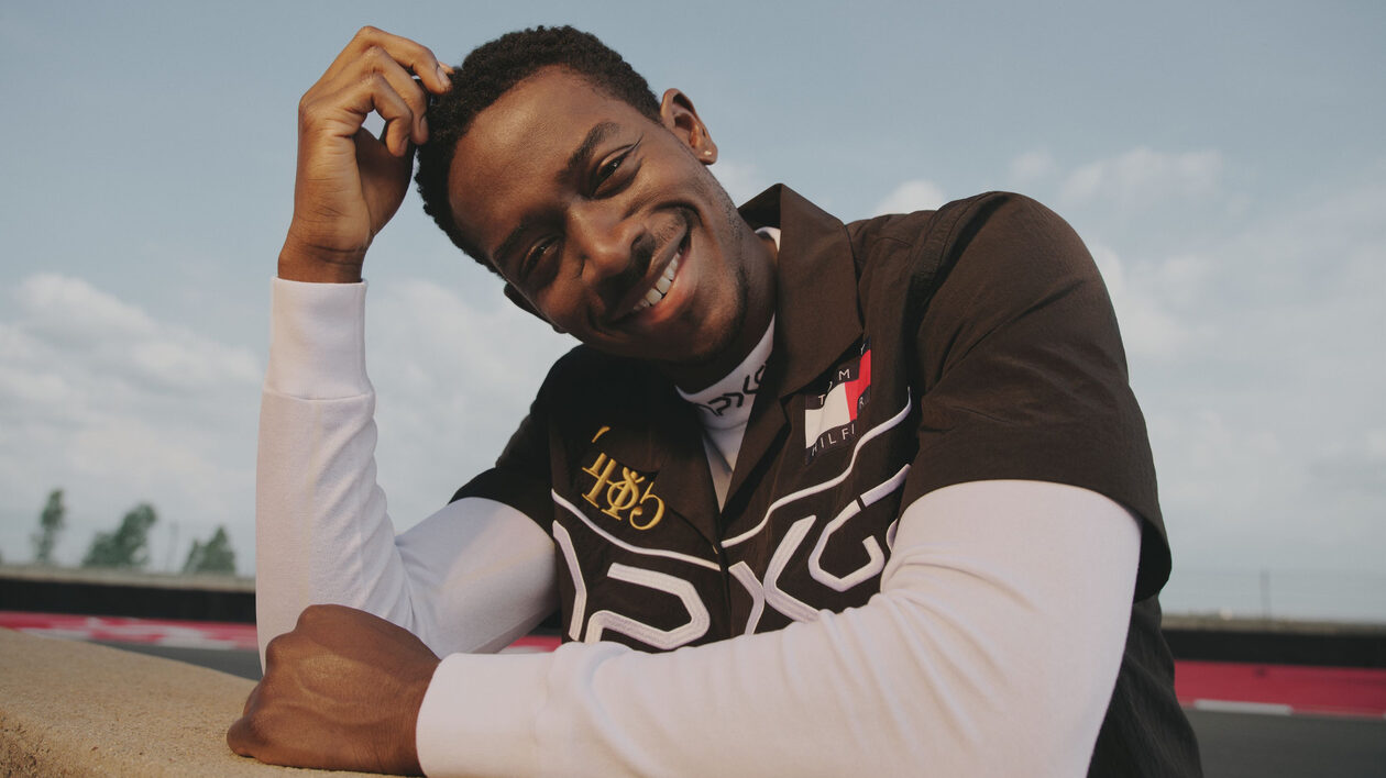Η TOMMY HILFIGER ΔΗΜΙΟΥΡΓΕΙ ΤΗ ΣΥΛΛΟΓΗ APXGP ΓΙΑ ΤΗΝ F1® Η ΤΑΙΝΙΑ
