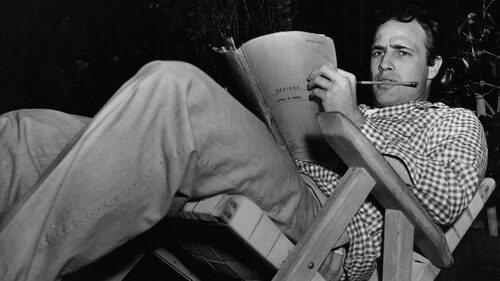 Το κρεβάτι του Marlon Brando: Μια αρένα ηδονής και εκδίκησης