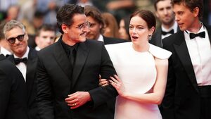 «ΕΜΠΑΙΝΑ», είπε η Emma Stone για τον Pedro Pascal και προφανώς όλες ταυτίστηκαν μαζί της