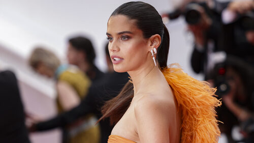 Όλοι στο Superman για χάρη της Sara Sampaio