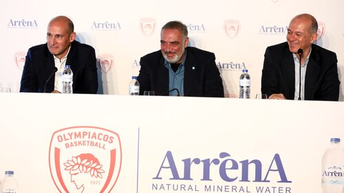 Μήπως να τους δώσουμε δωρεάν και την Ακρόπολη;
