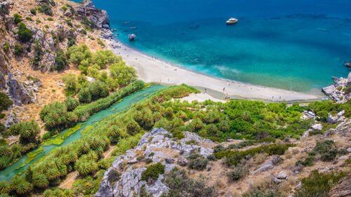 Η Παραλία Πρέβελη: Ένα εξωτικό σκηνικό στη Νότια Κρήτη