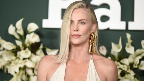 Charlize Theron: Η γυναίκα που σκότωσε τους δαίμονές της και κατέκτησε το Hollywood