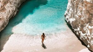 10 λεπτά στο νερό: Τι αλλάζει στο σώμα σου όταν κάνεις treading water;